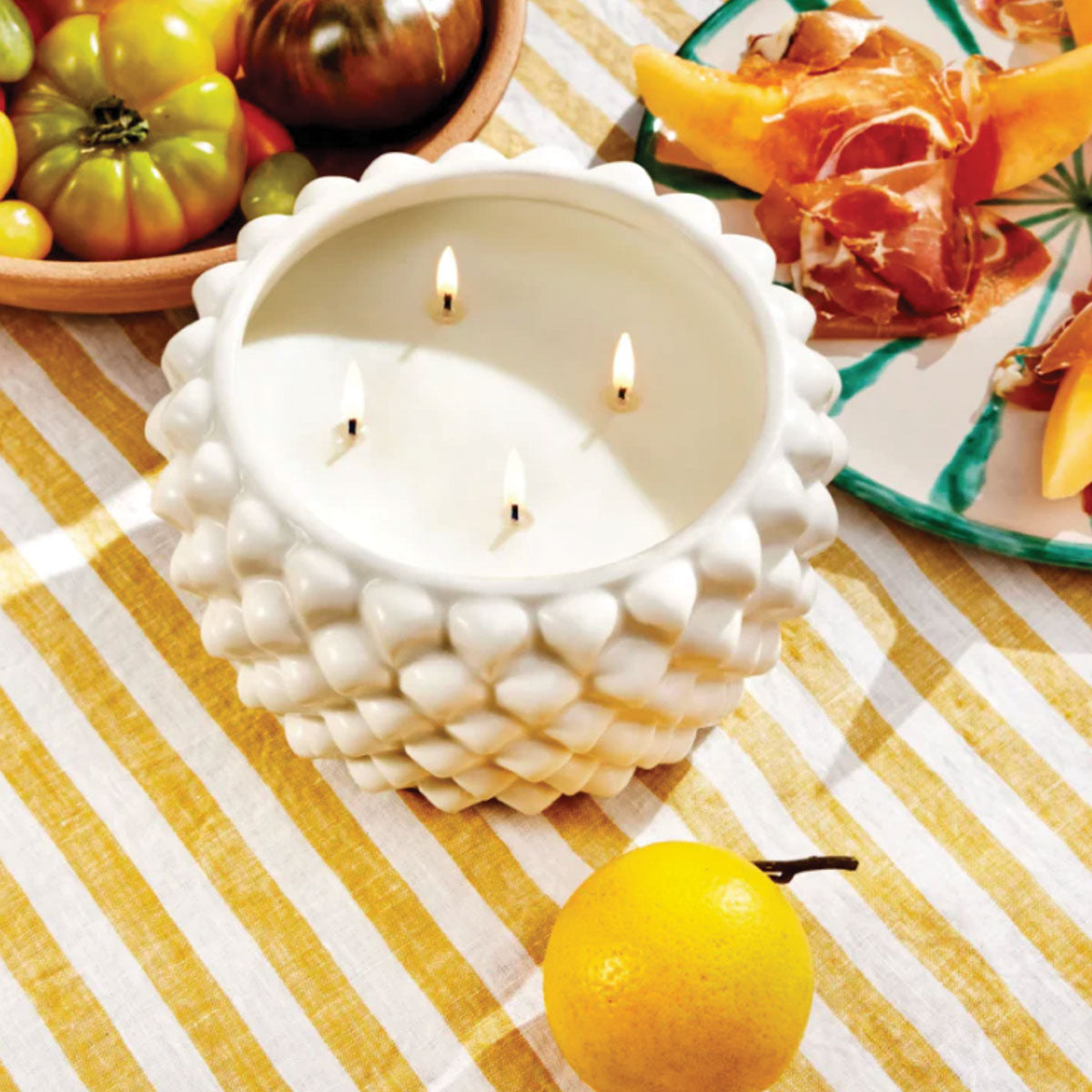 Circa 1kg Outdoor Candle Mandarin & Neroli