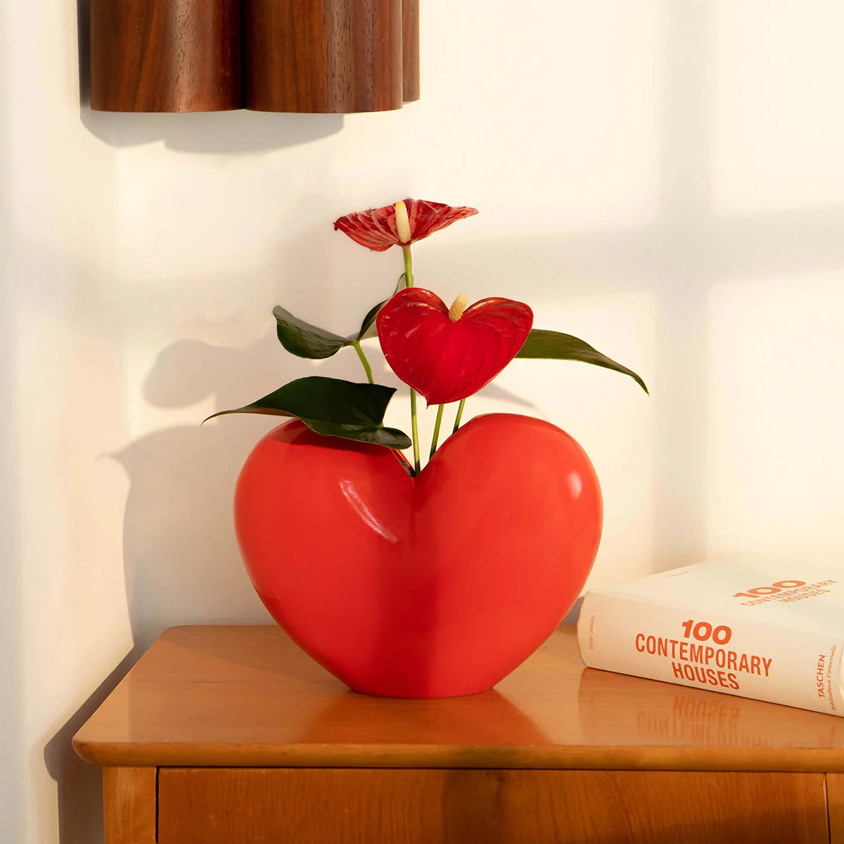 Doiy Love Vase Ceramic