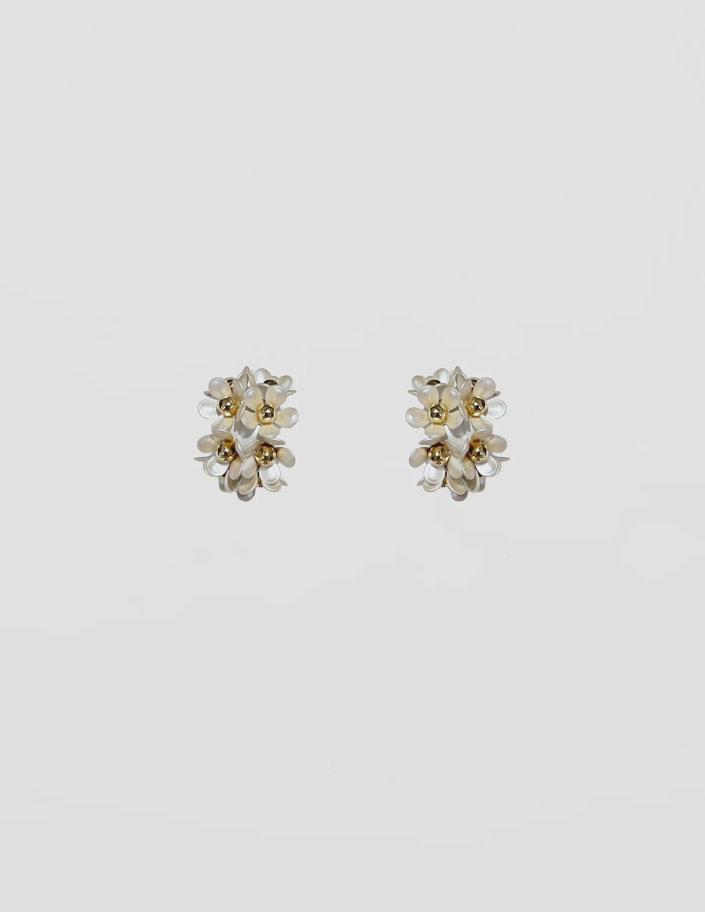 Stella Gemma EARRING CLUSTER FLOWER - SNOW WHITE