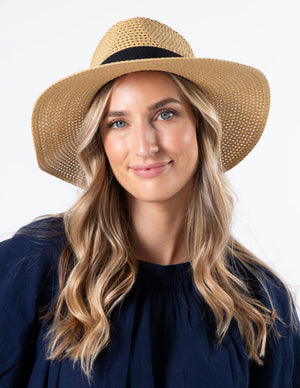 Stella Gemma STRAW HAT - NATURAL BLACK BOW