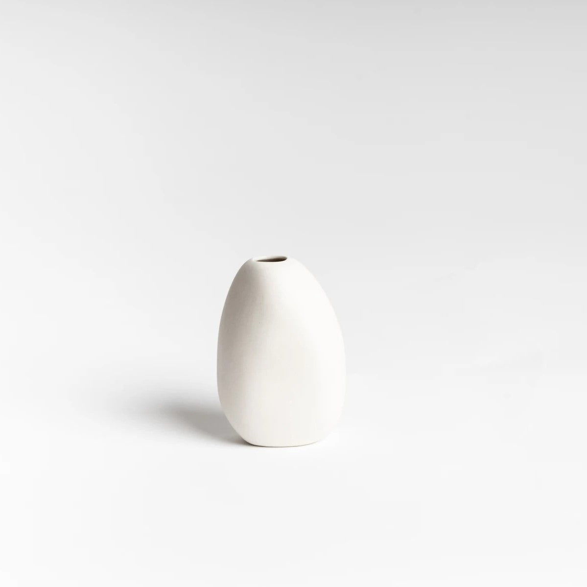 Ned Collections White Pipi Harmie Vase